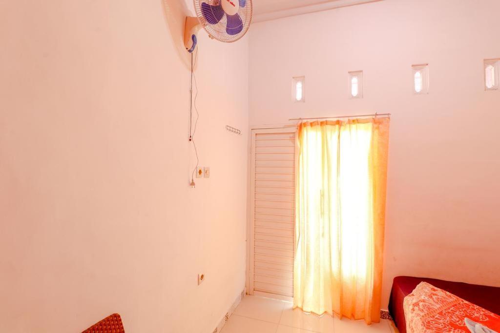 Pinky Guest House Batu Batu  Luaran gambar