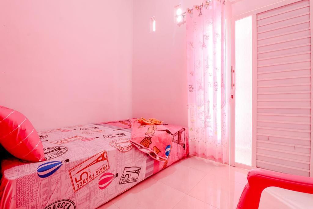 Pinky Guest House Batu Batu  Luaran gambar